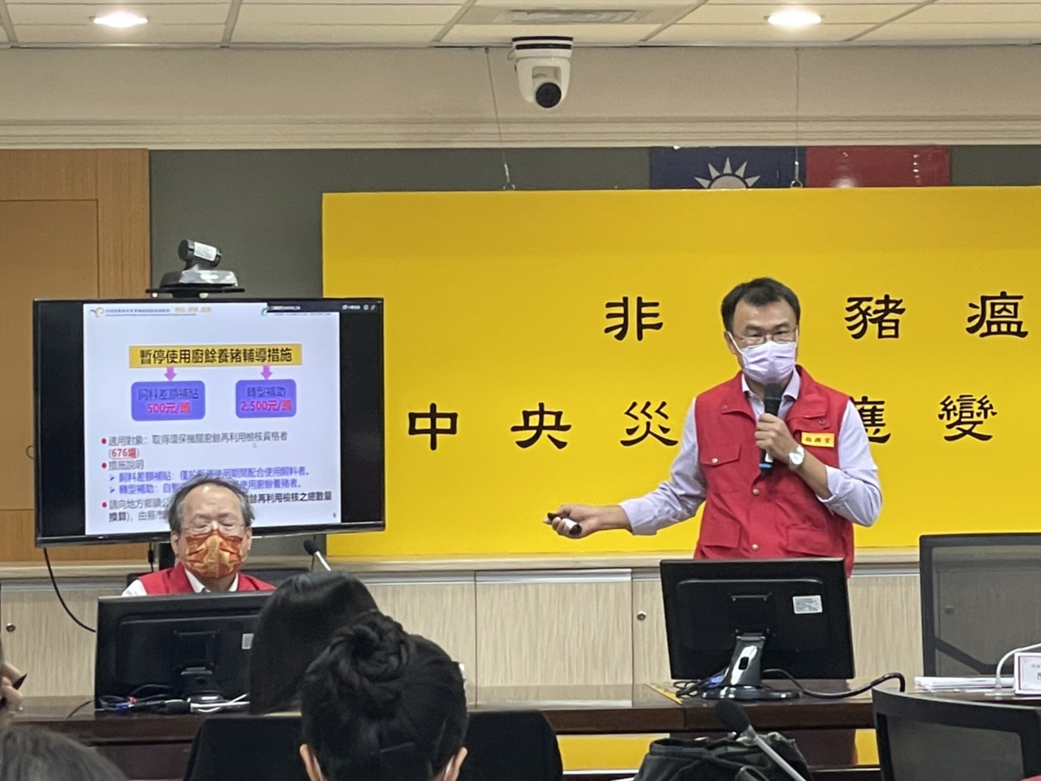防堵非洲豬瘟 農委會:養豬場暫停使用廚餘一個月
