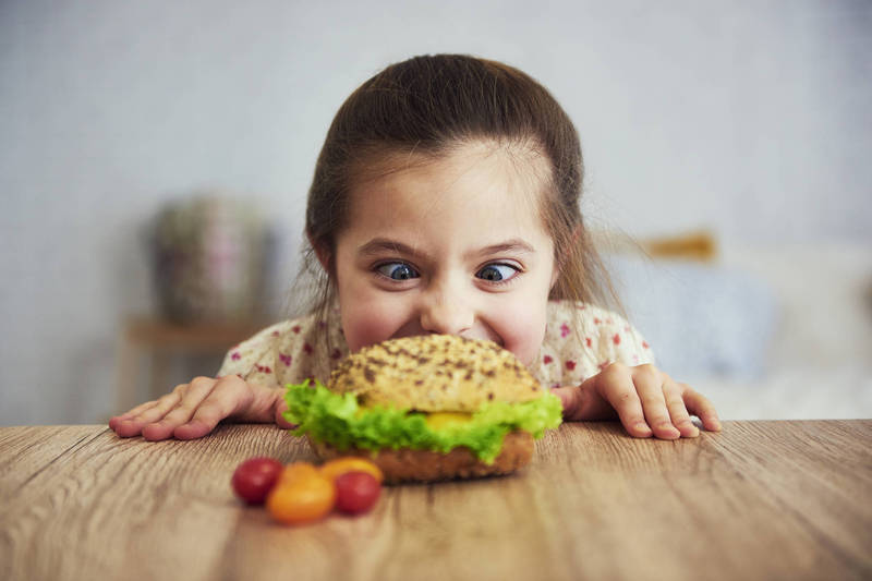 孩子換季皮膚癢、噴嚏打不停,中醫師教6點飲食原則