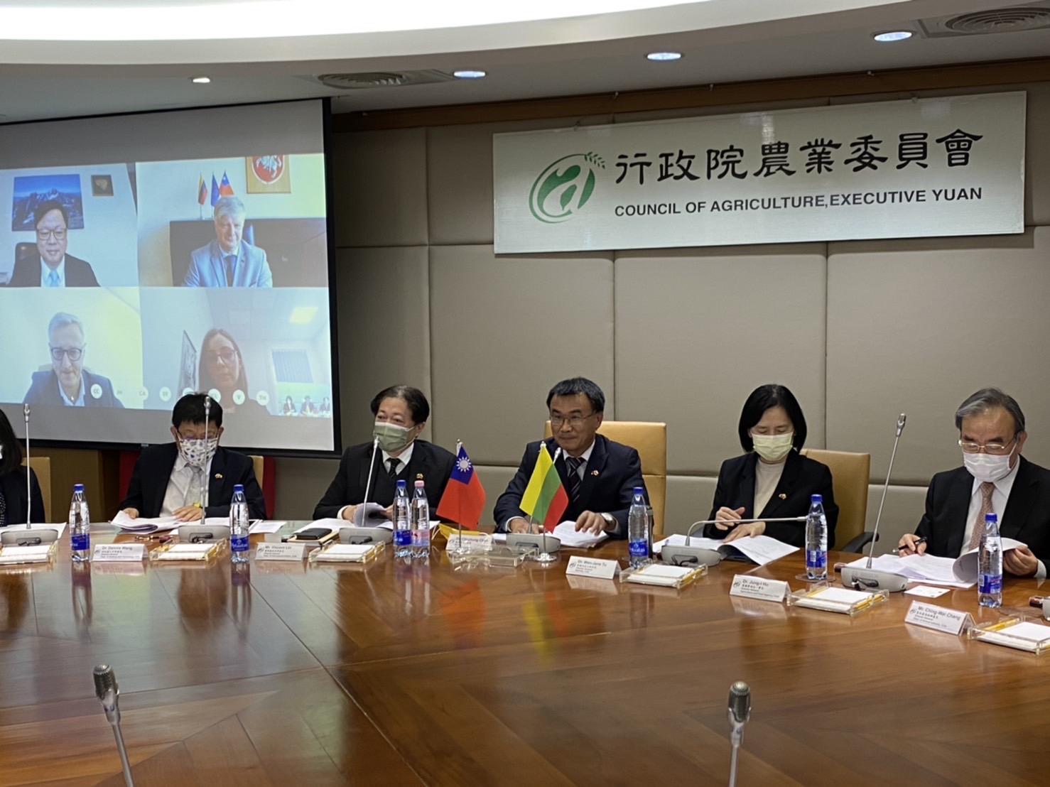 農委會主委陳吉仲與立陶宛農業部長進行視訊會談 深化兩國農產貿易與農業合作交流